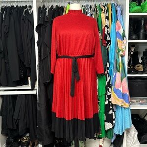 LANE BRYANT RED & BLACK 3/4 LENGTH SLEEVE PLEATED SKIRT DRESS WITH BELT